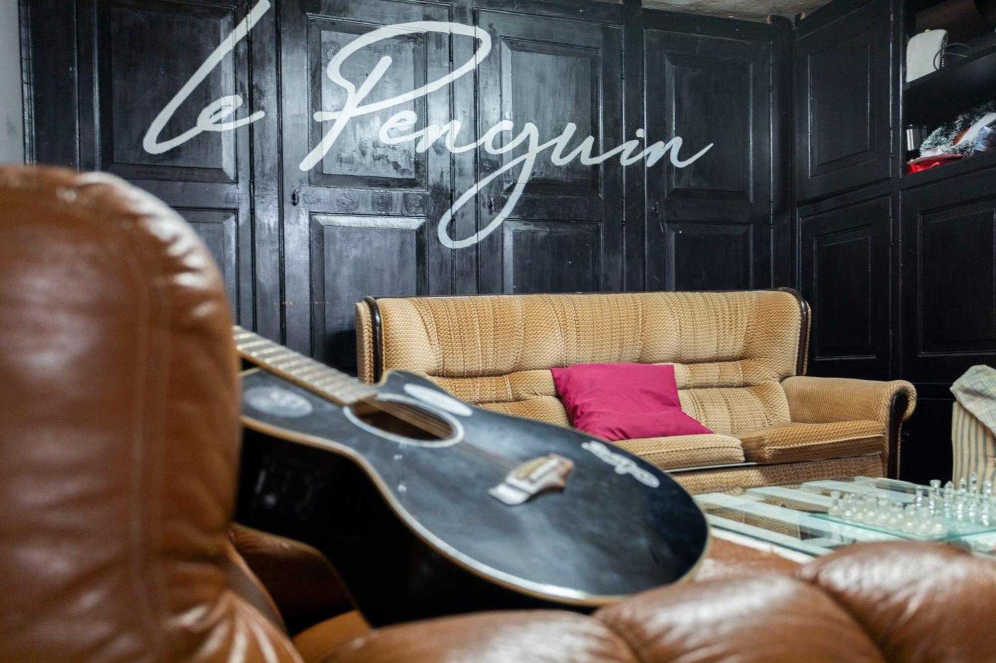 Le Penguin Hostel ファロ エクステリア 写真