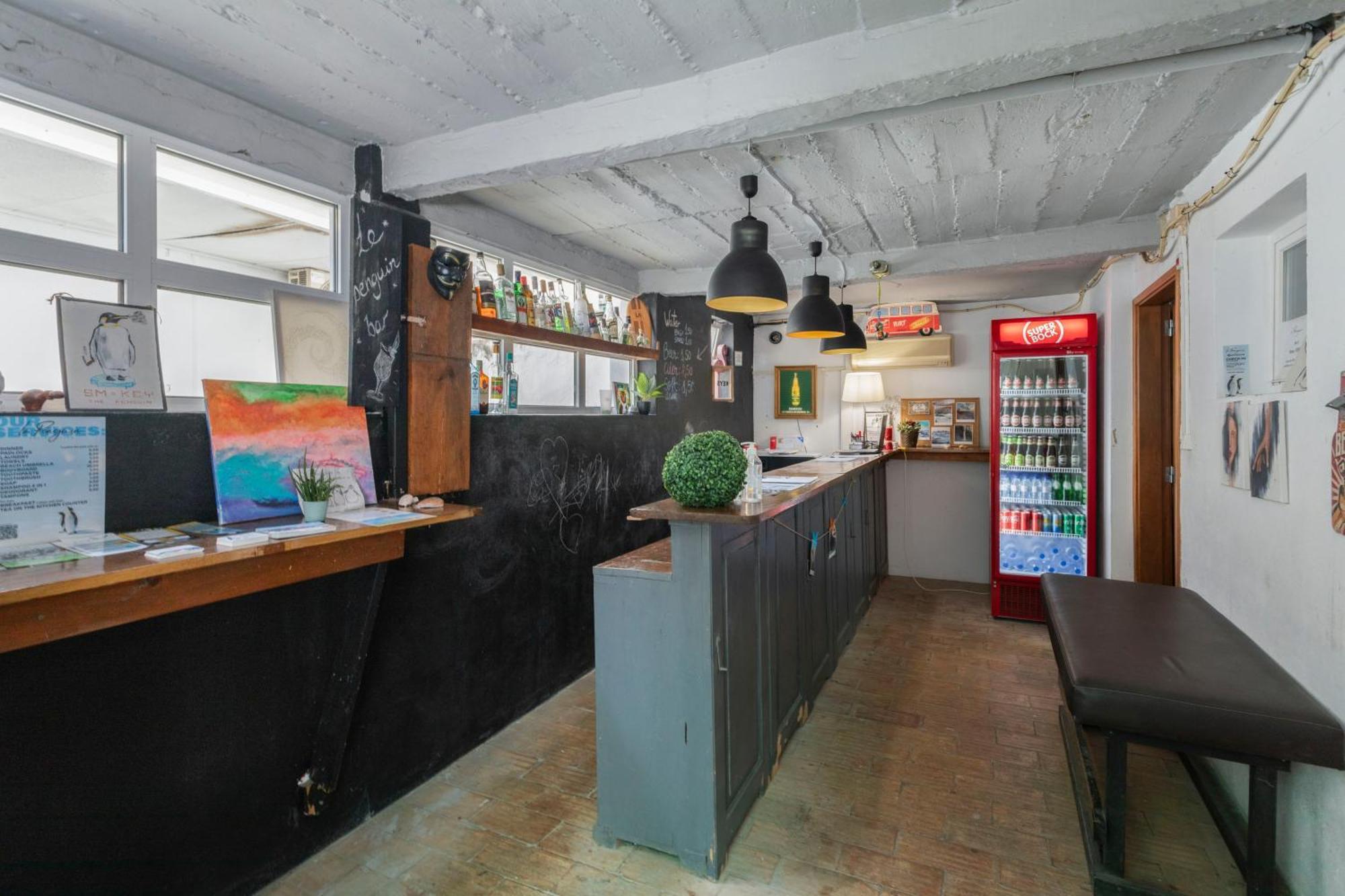 Le Penguin Hostel ファロ エクステリア 写真